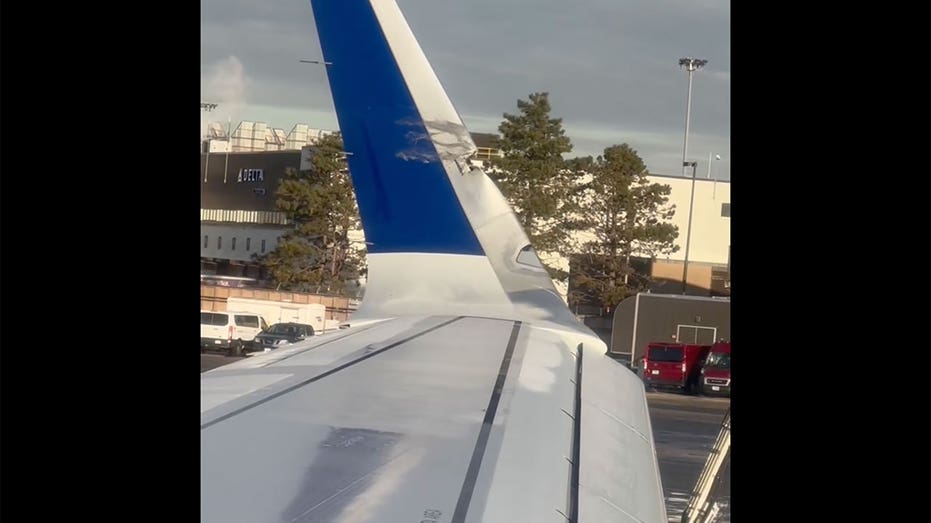 JetBlue wing damage in Boston second view
