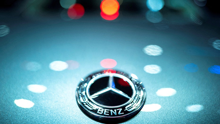 Mercedes-Benz logo