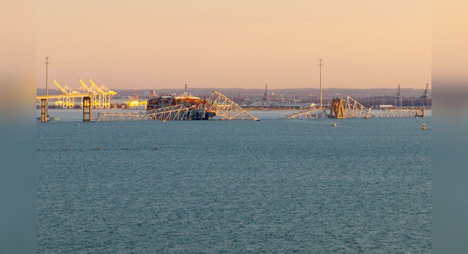 aerial view of Francis Scott Key Bridge collapse