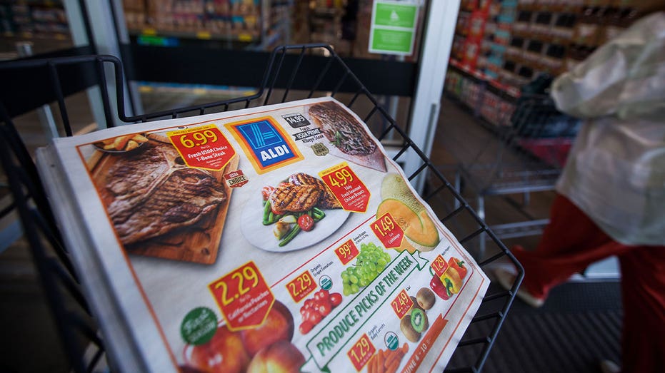 Weekly grocery flyer at ALDI