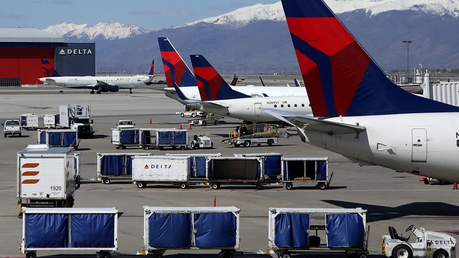 Delta planes in Salt Lake City