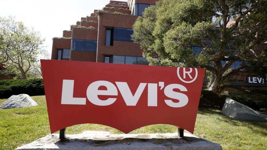 Levi strauss hot sale corporate office