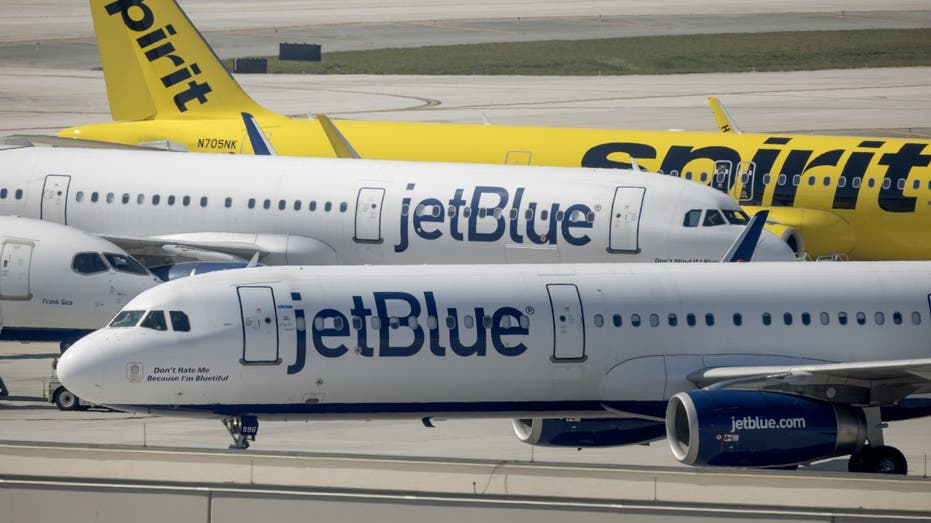 JetBlue Spirit Airliners
