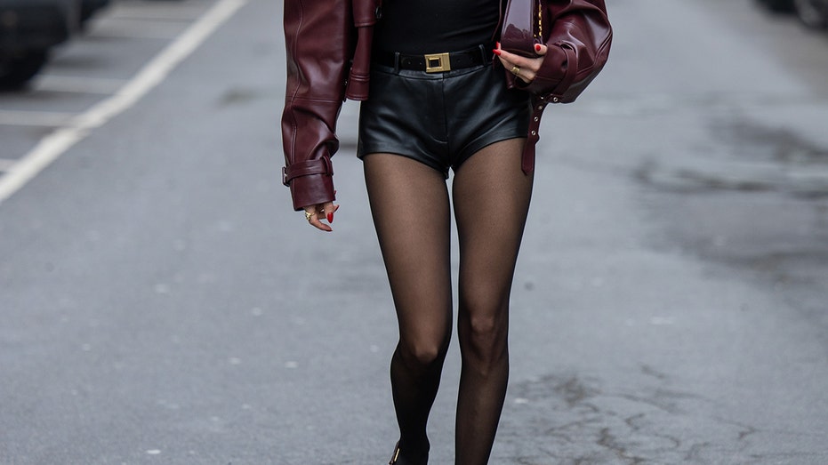 Legwear Fashion on X: Black dress, pantyhose and heels 