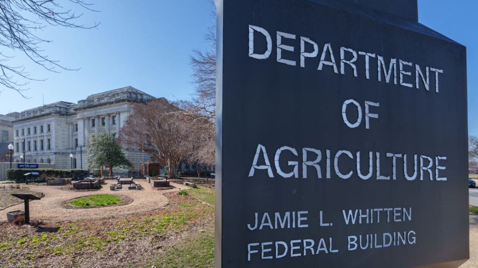 Outside shot of the the US Department of Agriculture headquarters in Washington, DC.
