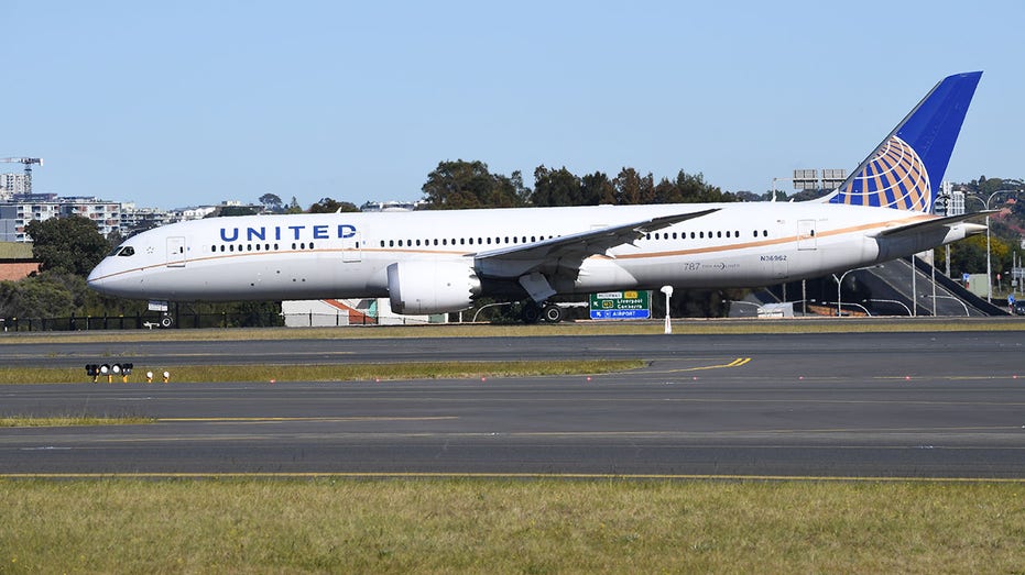 United Airlines plane in Australia