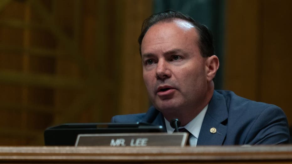 Sen. Mike Lee in committee