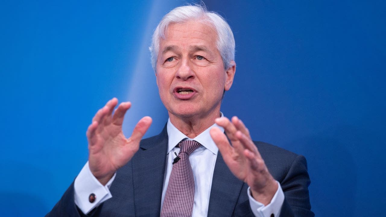 JPMorgan Chase CEO and Ray Dalio Warn of Dangers of Soaring US Government Debt
