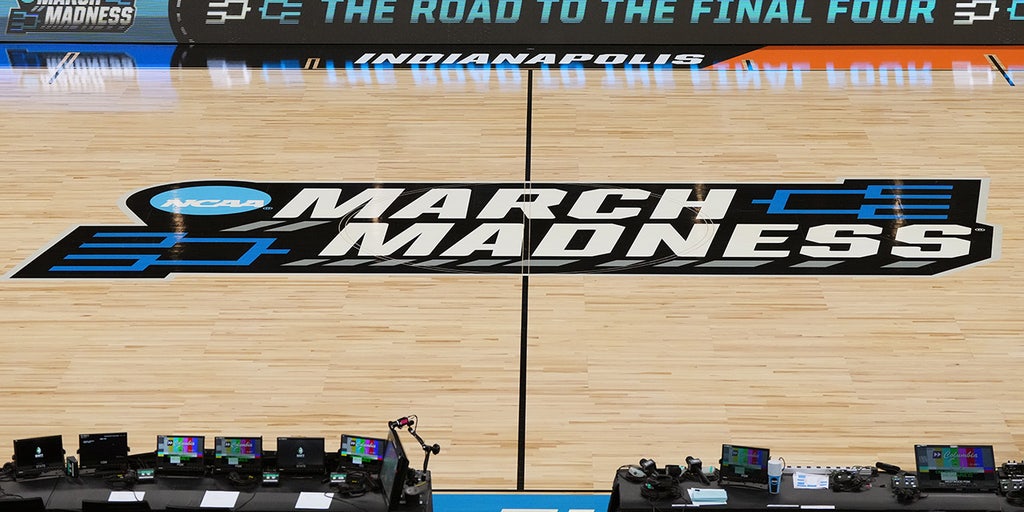 Elon Musk hints new Grok AI could beat Warren Buffett's March Madness bracket challenge