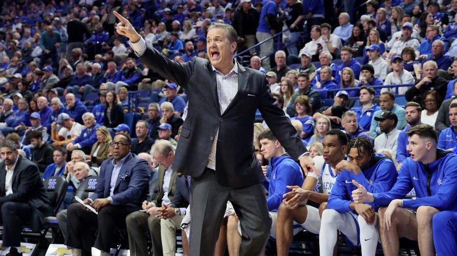 John Calipari Kentucky Arkansas