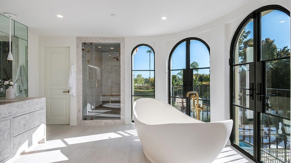 Bathroom with standalone tub