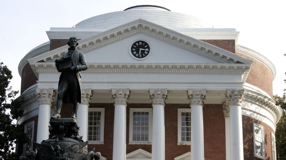 UVA rotunda and statue of thomas jefferson