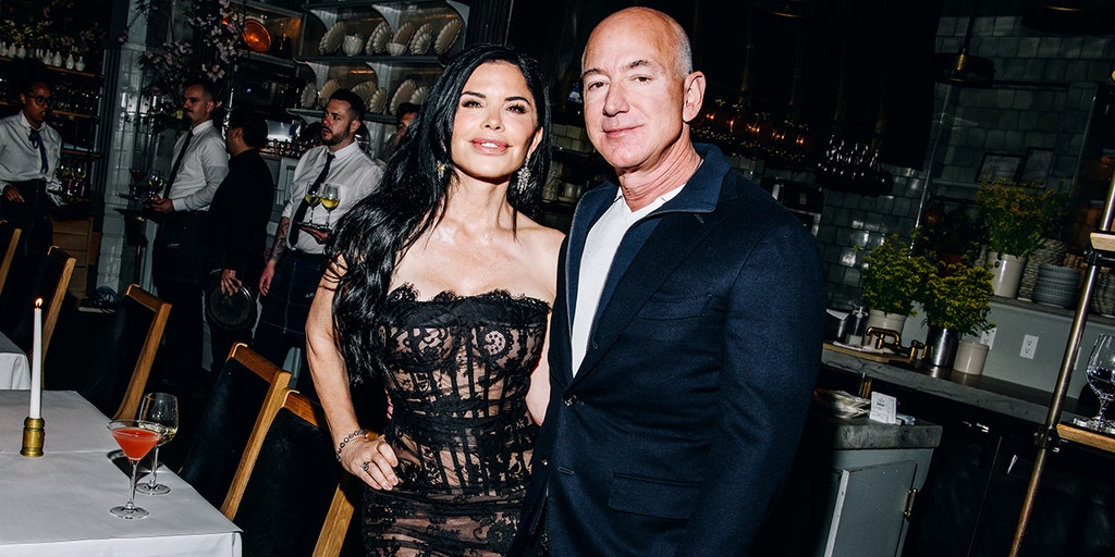 https://a57.foxnews.com/static.foxbusiness.com/foxbusiness.com/content/uploads/2024/05/1024/512/bezos-sanchez-party-alone.jpg?ve=1&tl=1