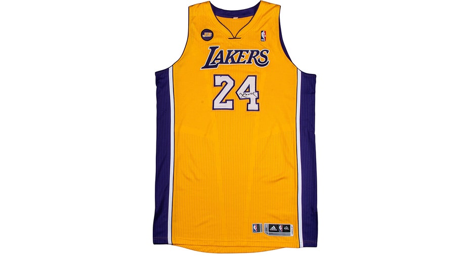 kobe bryant signed lakers jersey