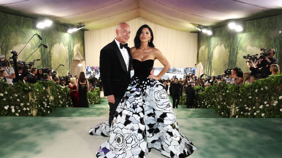 Bezos, Sanchez, Met Gala