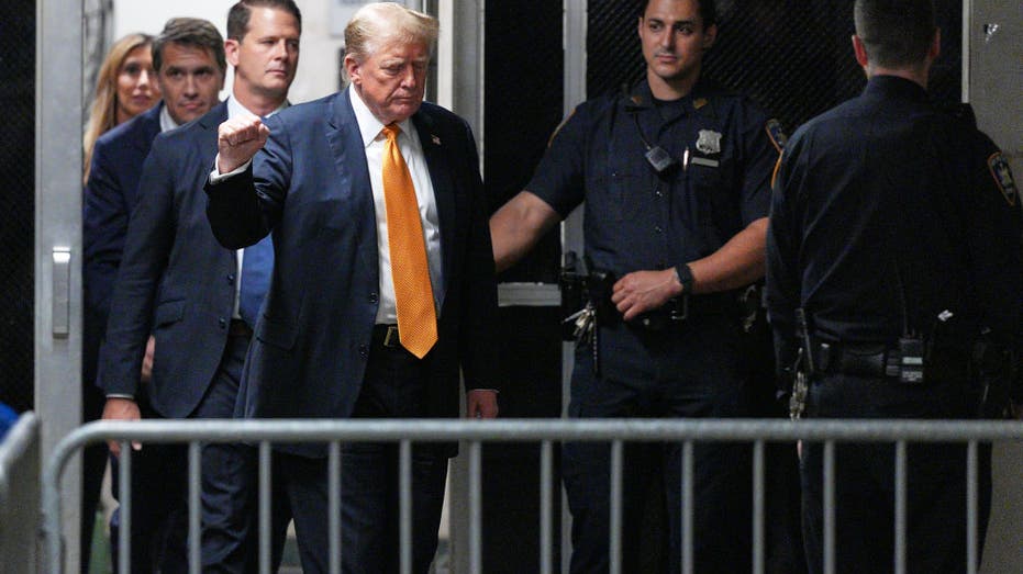 trump returns to court