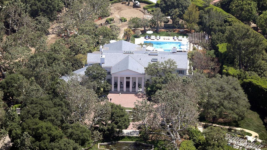 Aerial shot of Jeff Bezos's mansion