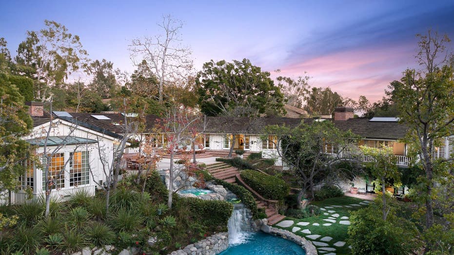 Jim Carrey's home