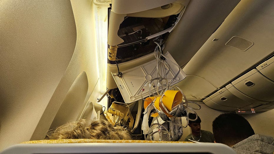 Singapore Airlines cabin damage