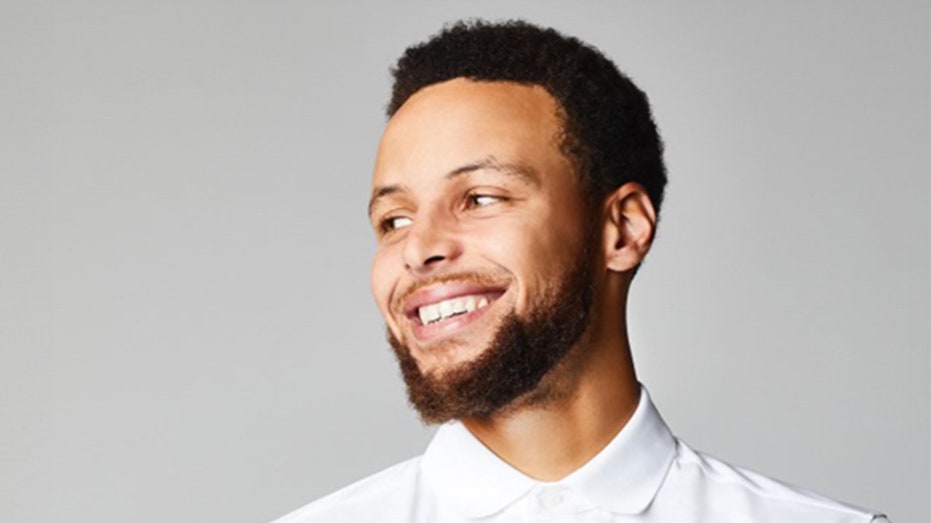 Stephen Curry smiles