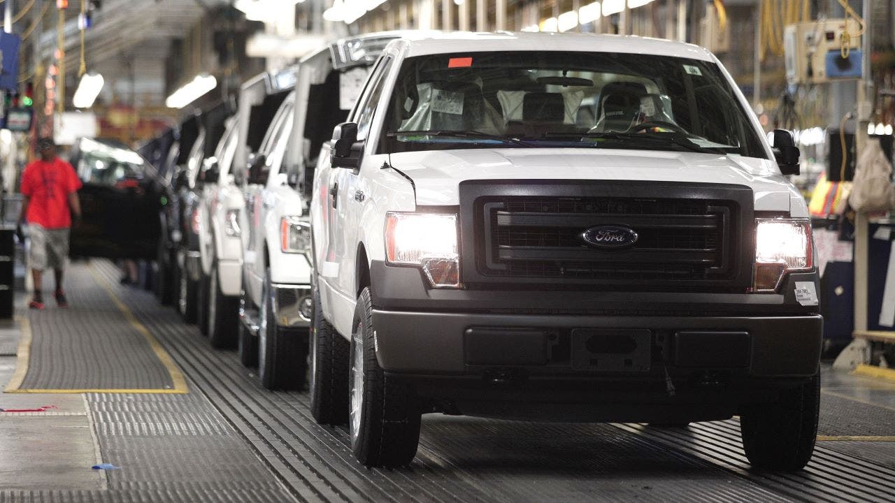 Ford recalls 668K F-150 pickup trucks over unexpected downshift issue