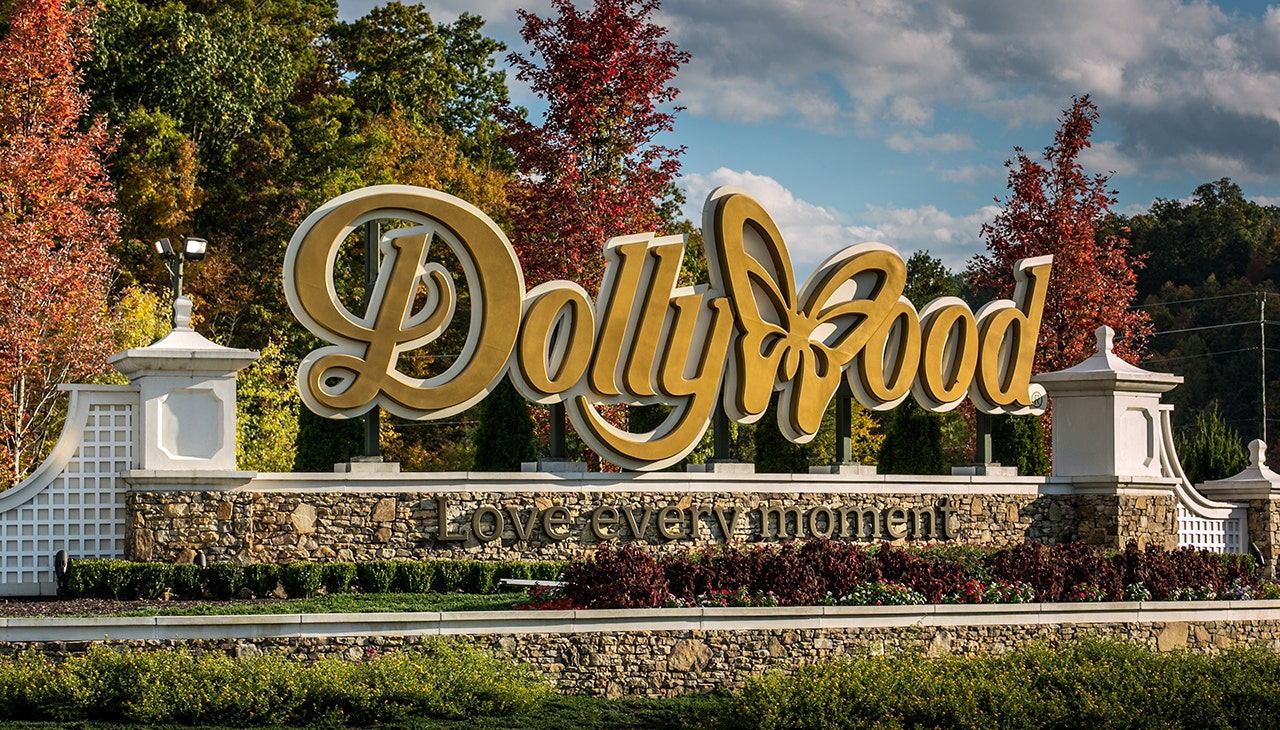 Dollywood edges out Disney for favorite theme park: survey