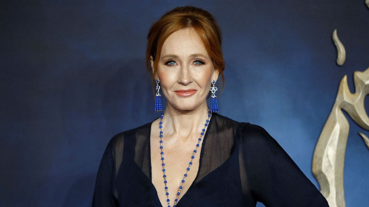 Harry Potter author JK Rowling's yacht pays a visits to US southern