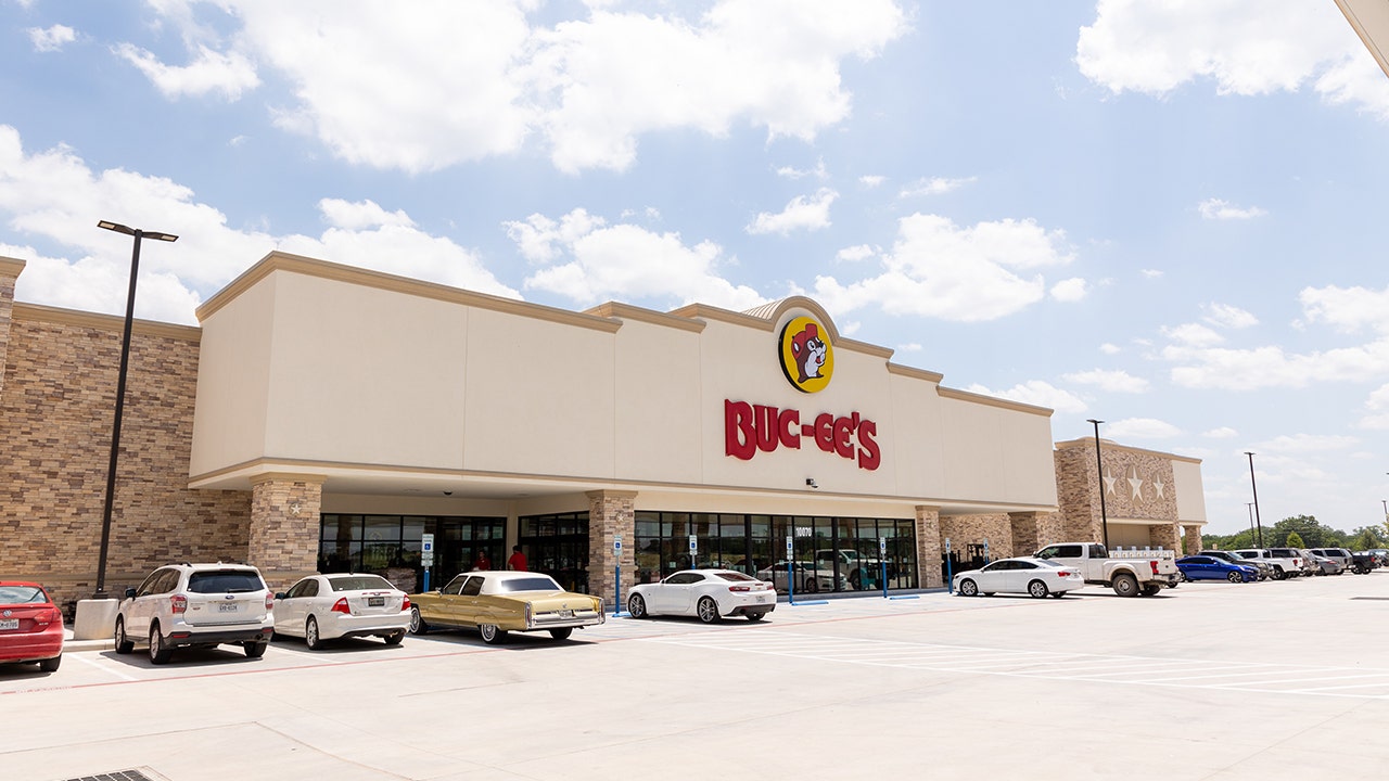 Buc Ee's Near San Marcos Tx Buc-ee's new 75,000 square foot travel center opens its doors in Texas