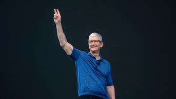 Apple CEO Tim Cook stepping down, company names his replacement - Fox News