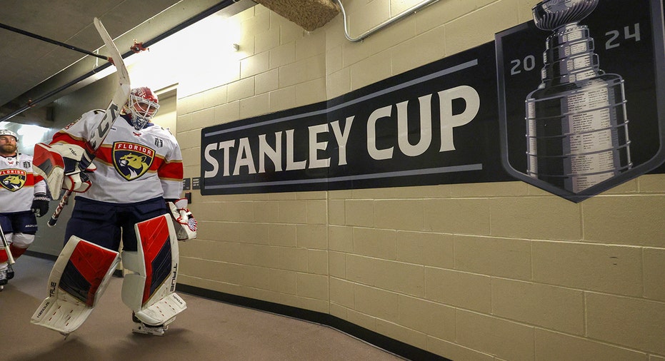 Panthers locker room warm up