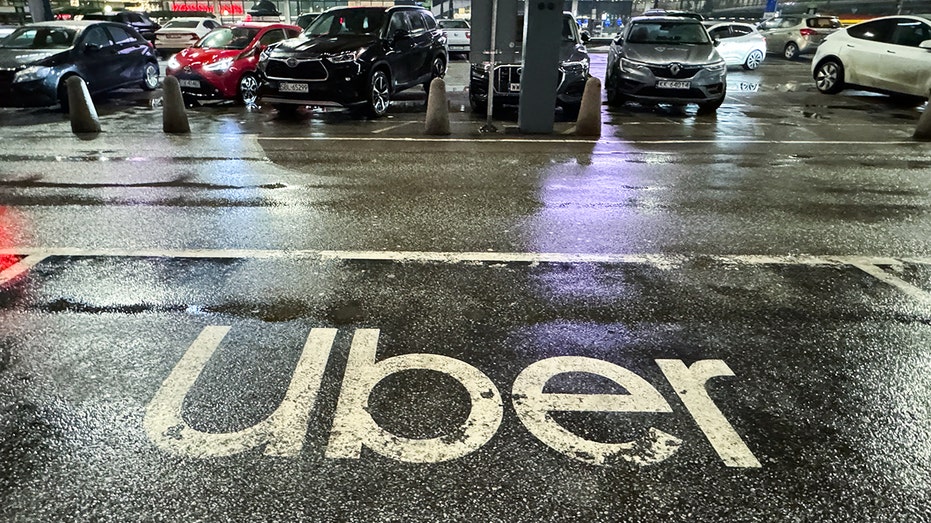 Uber sign