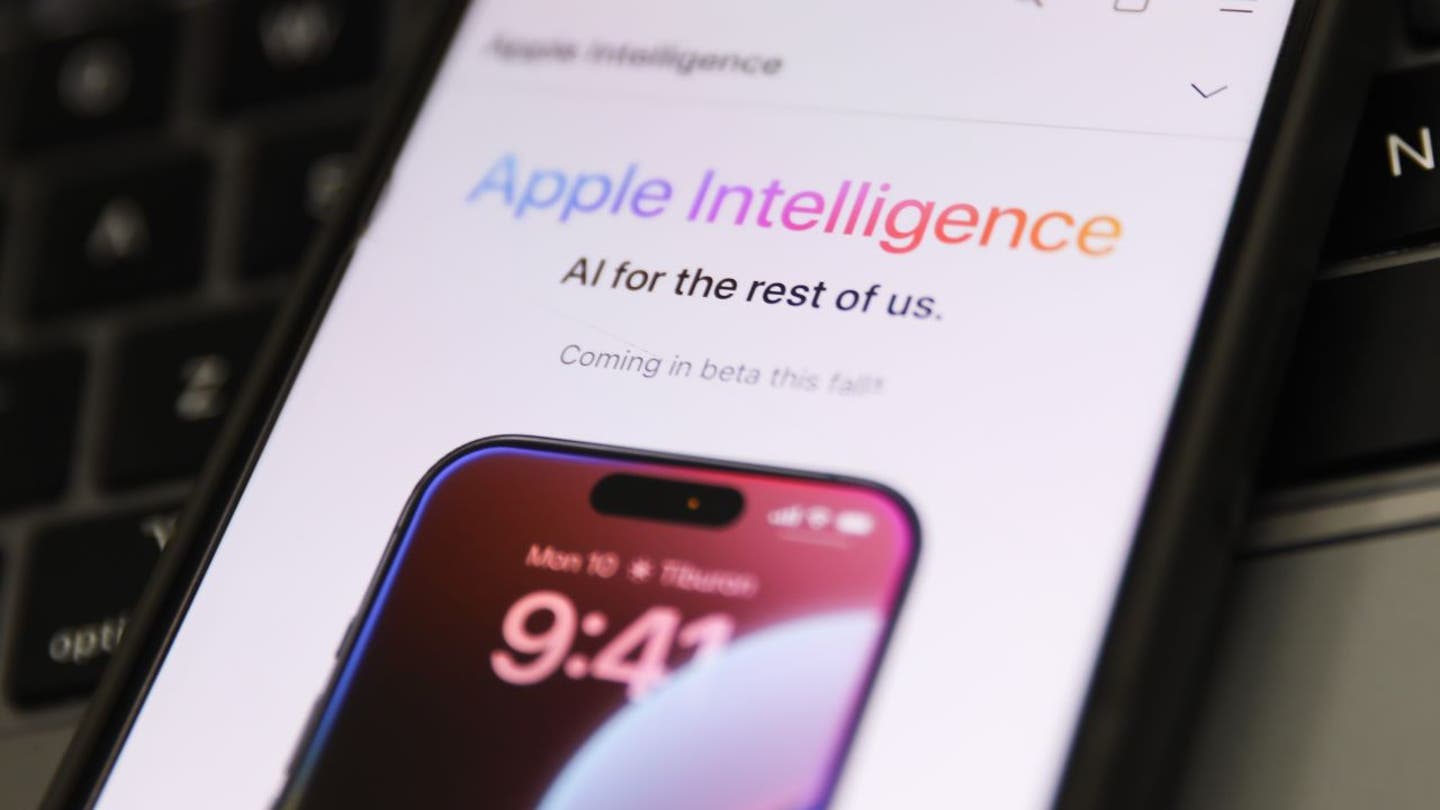 Apple's AI-Fueled Surge: Stock Hits Record High Amidst Mass Appeal