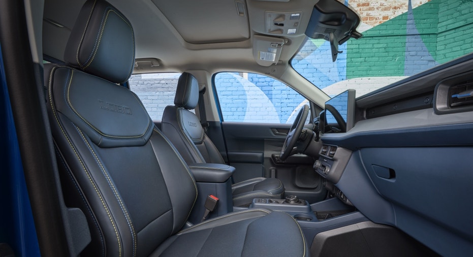 A view of the 2025 Ford Maverick Lobo's interior.