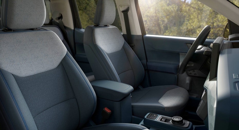 The interior of a 2025 Ford Maverick XLT pickup truck that features new tech.