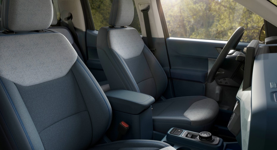 The interior of a 2025 Ford Maverick XLT pickup truck that features new tech.