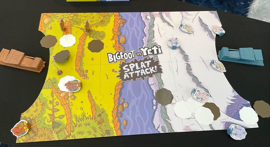 Big Foot vs. Yeti Splat Attack board