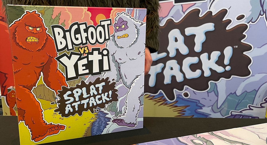 Big Foot vs. Yeti Splat Attack