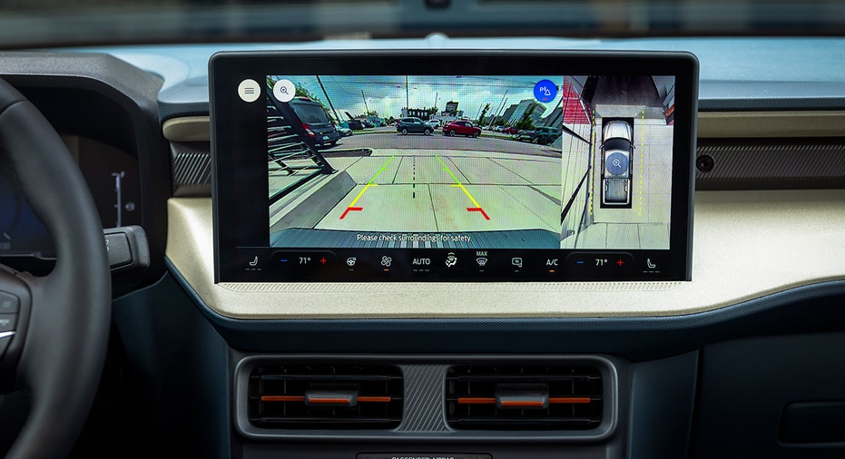 The larger screen in the 2025 Ford Maverick