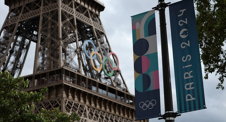 paris olympics eiffel tower