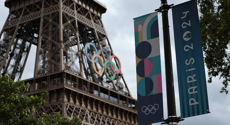 paris olympics eiffel tower