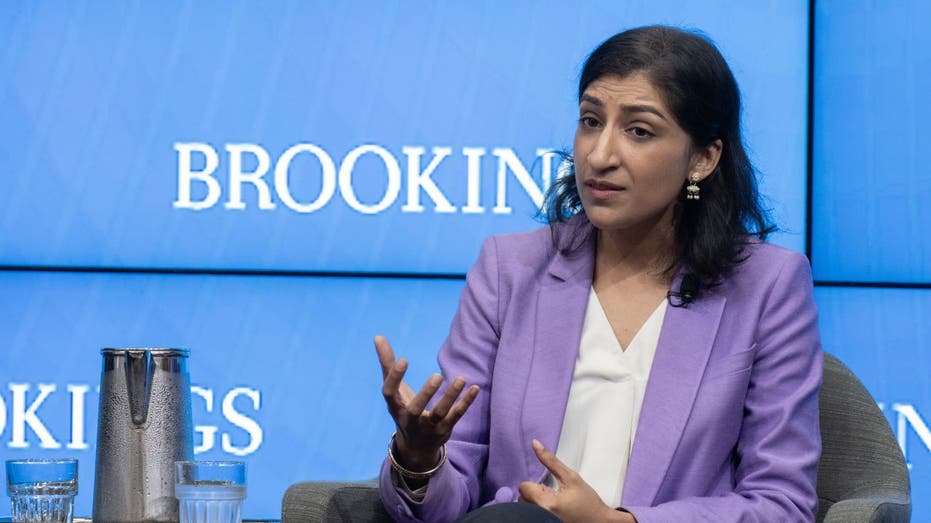 Voorzitter van de Federale Handelscommissie Lina Khan