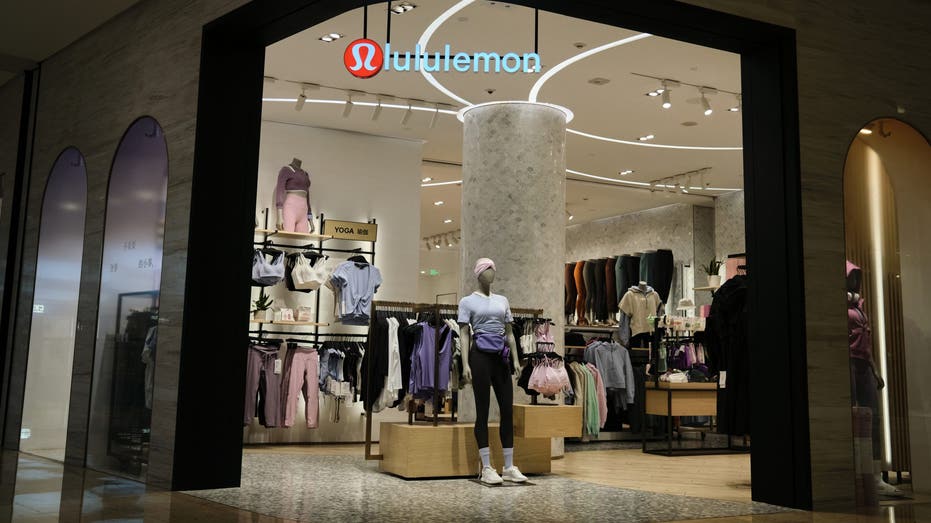 lululemon store