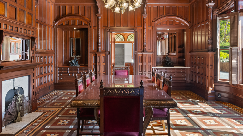 formal dining room in newhall mansion