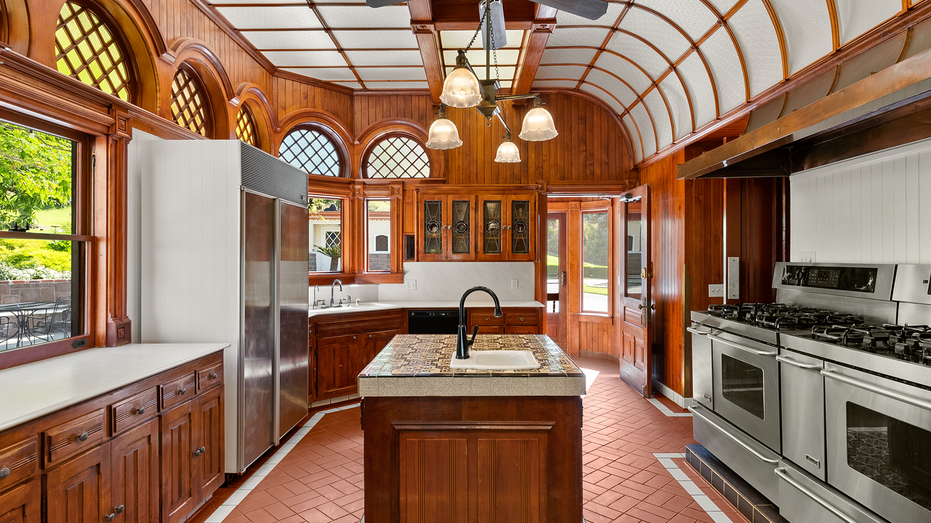 kitchen in newhall mansion