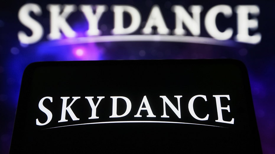 logotipo de skydance