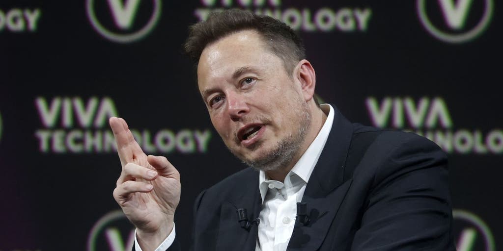 https://a57.foxnews.com/static.foxbusiness.com/foxbusiness.com/content/uploads/2024/08/1024/512/Elon-Musk-12.jpg?ve=1&tl=1