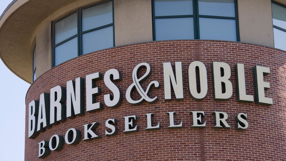 Barnes & Noble