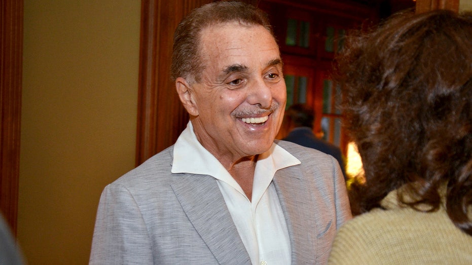 Barnes & Noble Founder Leonard Riggio Dies at 83