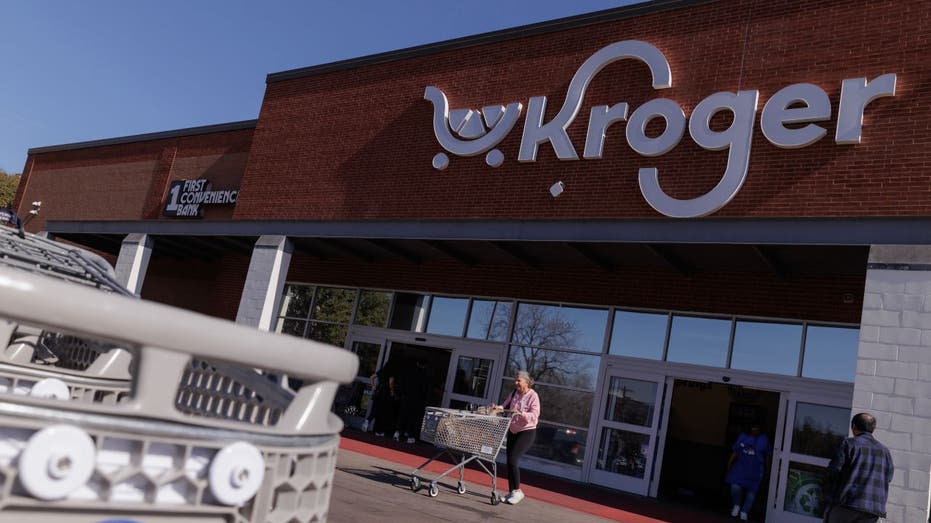 Kroger y otros minoristas cobran tarifas por el «reembolso en efectivo» en las cajas