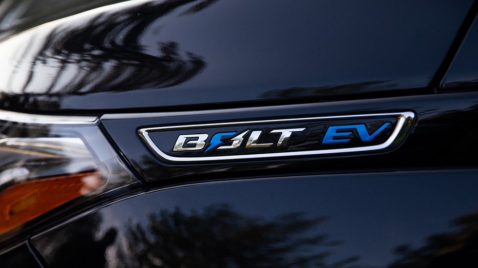 Chevy Bolt EV logo